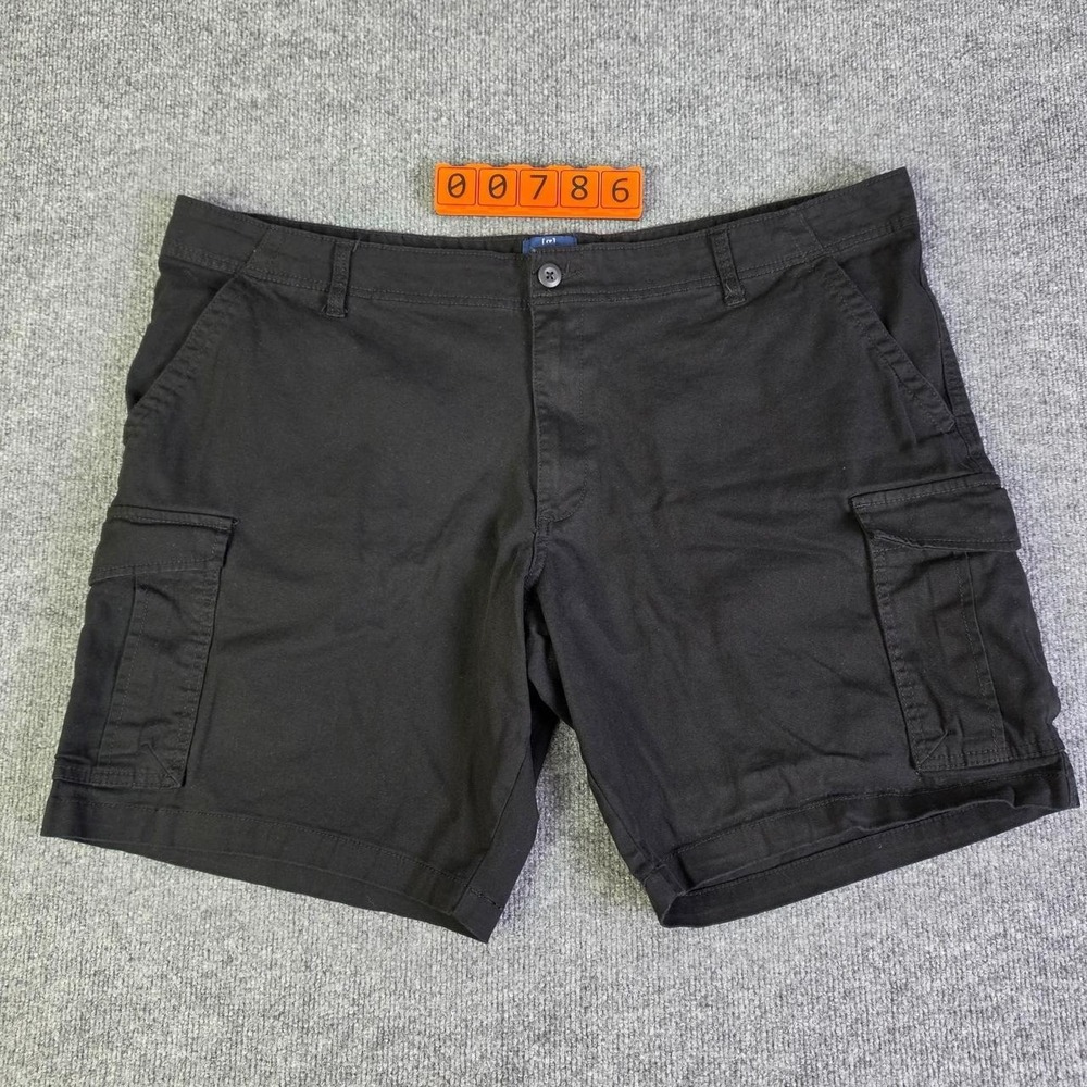 George Black cargo shorts with multiple pockets Size 44